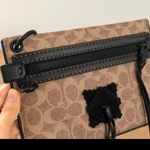 COACH Carryall Whipstitch Pouch 22 - NWT
